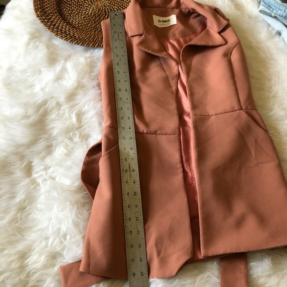 belted sleeveless blazer 4th & Reckless - Picture 7 of 9